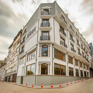 Hotel Grand Business